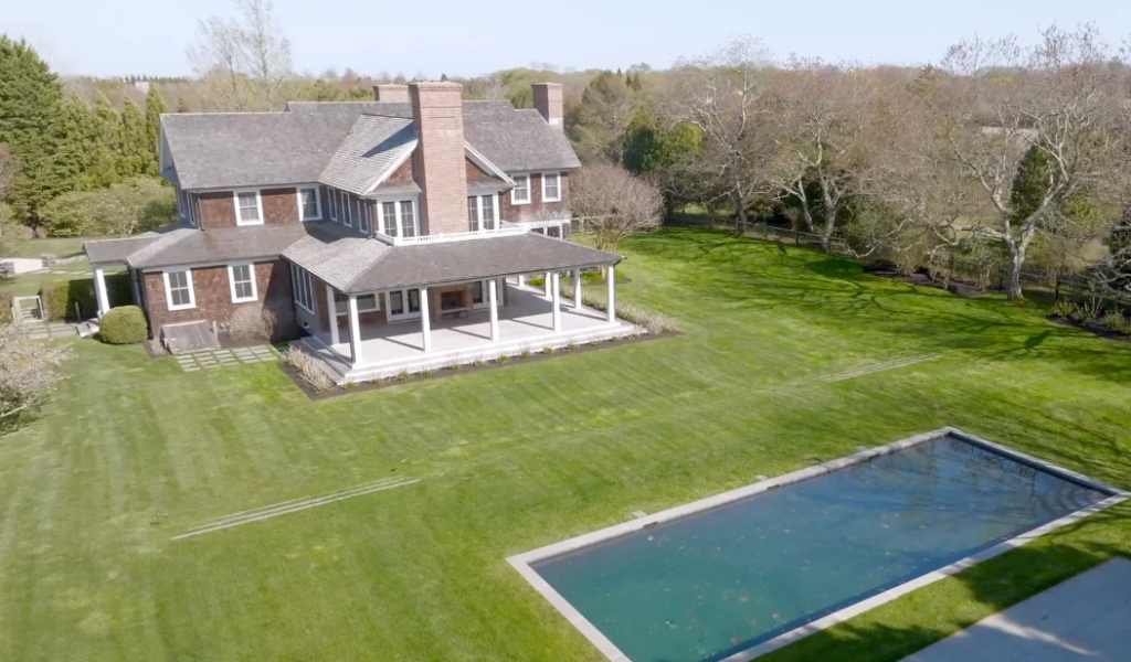 Meg Ryan (Who Is Quietly A High End Real Estate Flipping Mogul) Just Sold A Hamptons House For $15.25 Million