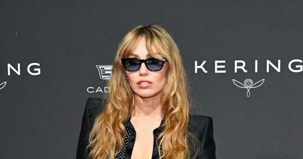 Miley’s ‘Bass Persuades’ Proves Reinvention Is Her Specialty