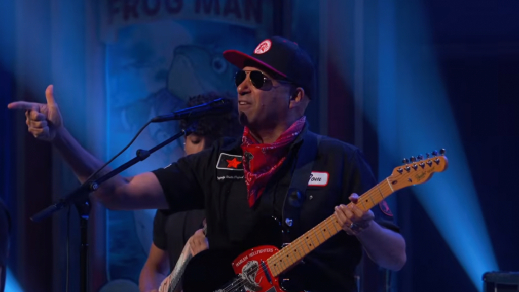 Watch Tom Morello Perform ‘Soldier in the Army of Love’ on ‘Kimmel’