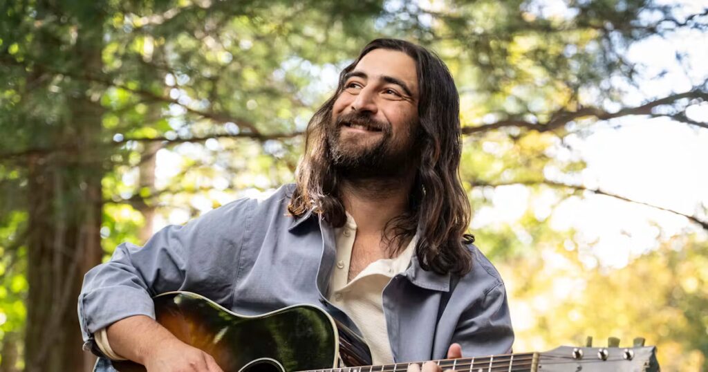 Noah Kahan On His Rider, Wildest Fan Moment, & Dream Collabs