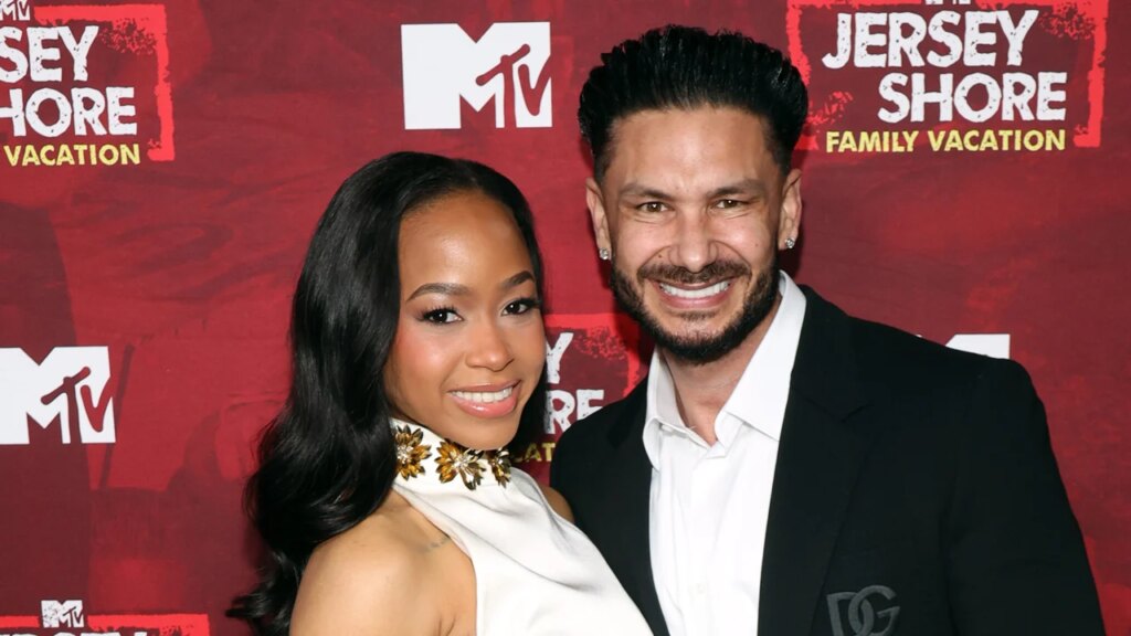 Jersey Shore’s DJ Pauly D Is Engaged After Proposing to Longtime Girlfriend Nikki Hall in Las Vegas | Just Jared