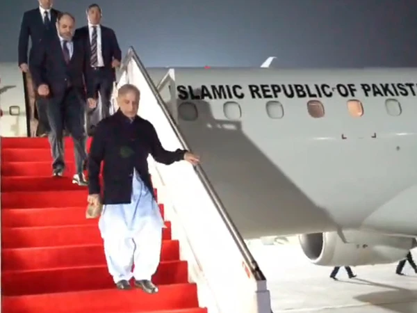 وزیراعظم شہباز شریف اقوام متحدہ کی جنرل اسمبلی اجلاس میں شرکت کے بعد وطن واپس پہنچ گئے
