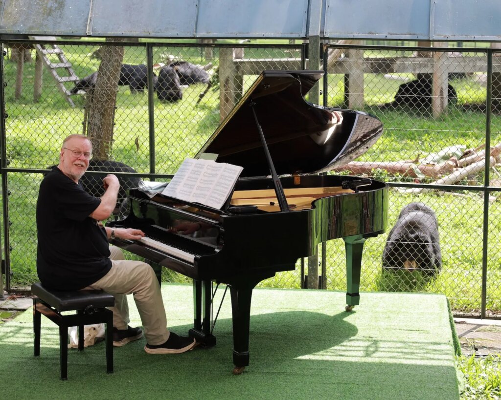 Rick Wakeman Performs For 150 Rescued Moon Bears