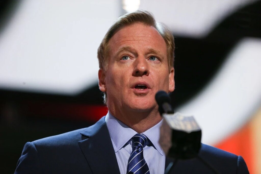 Roger Goodell Started His Career As An Unpaid NFL Intern In 1982. He Just Signed A Contract Will Push His Career Earnings Above $1 Billion