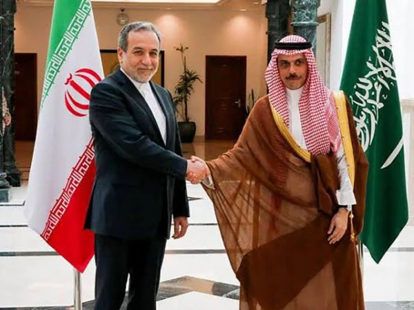 نیویارک میں ایران اور سعودی وزرائے خارجہ کی اہم ملاقات