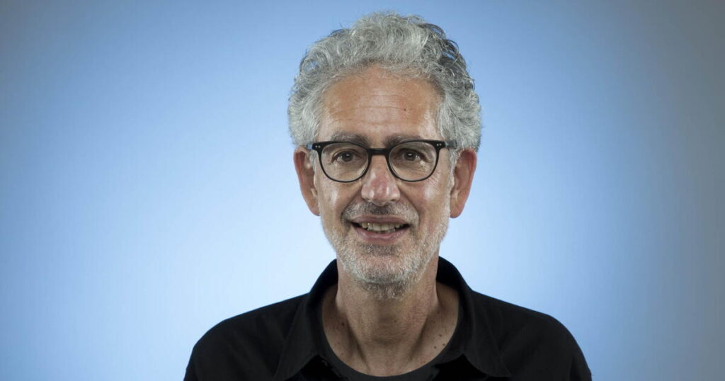 The last classical music critic at a major U.S. newspaper retires