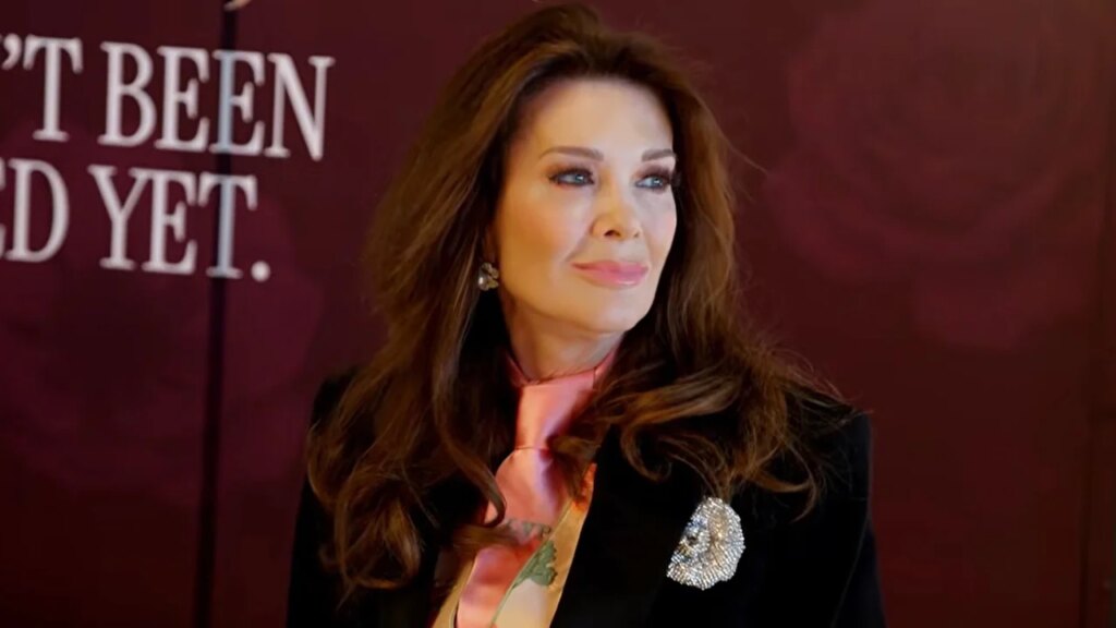 ‘Vanderpump Rules: Lisa Las Vegas’ Trailer: Lisa Vanderpump Faces Set Backs Opening New Vegas Hotel – Watch Now!