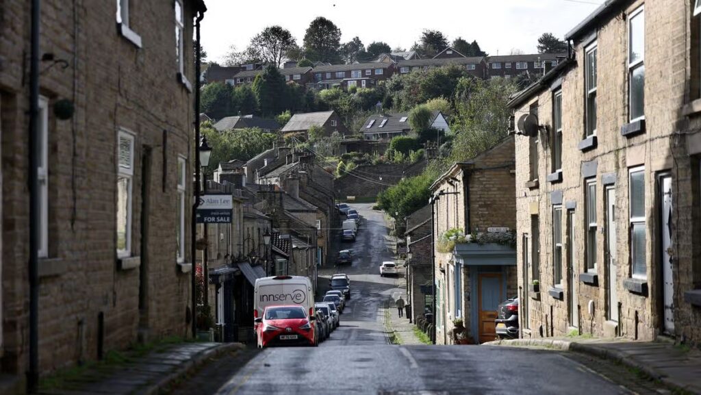 Charming Cheshire town people call the ‘Happy Valley’ known for 18ft landmark