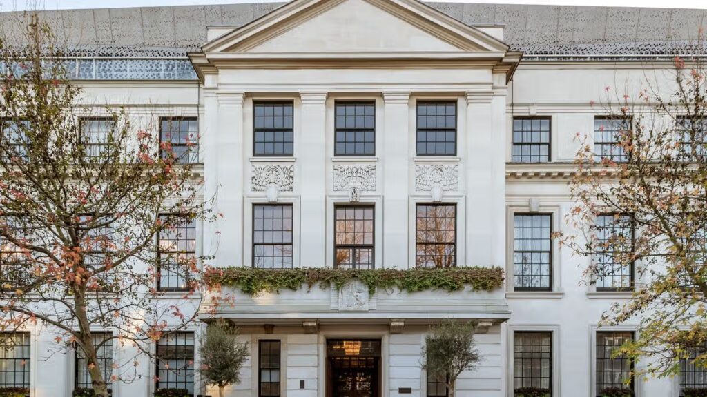 Win a luxury two-night stay for two at the iconic Town Hall Hotel in East London, including dinner at Elis!