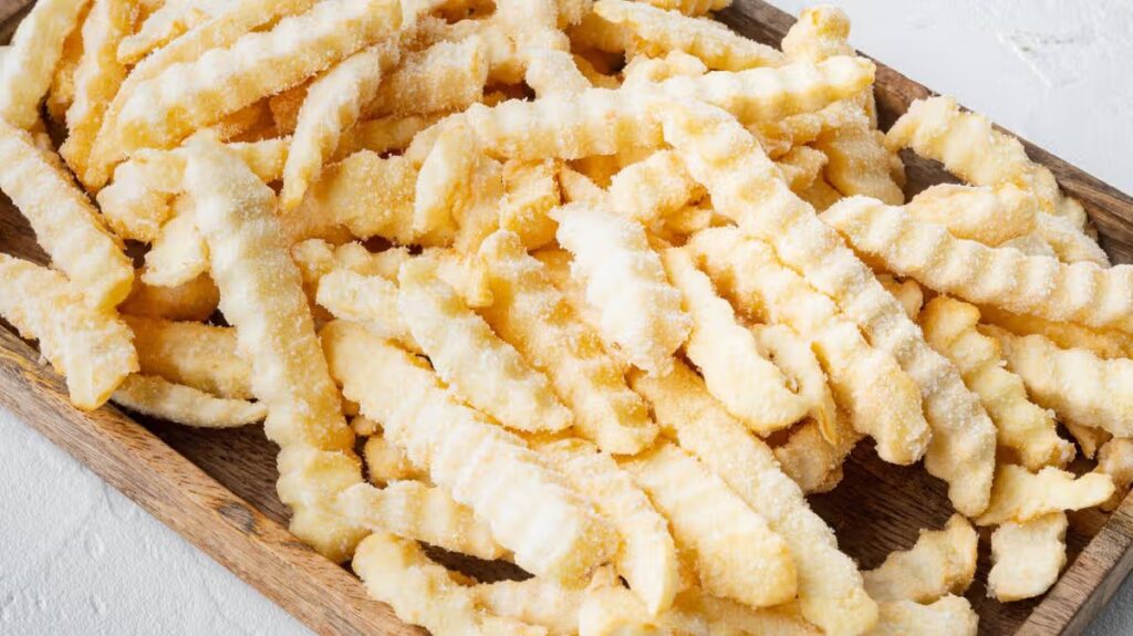 I asked 5 chefs for the best way to make frozen chips crispy — don’t miss 1 step