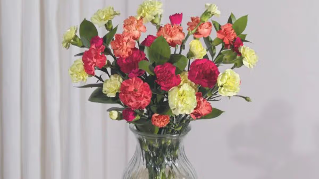 ‘My go-to’ florist with ‘beautiful’ bouquets from £22 that ‘last three weeks’