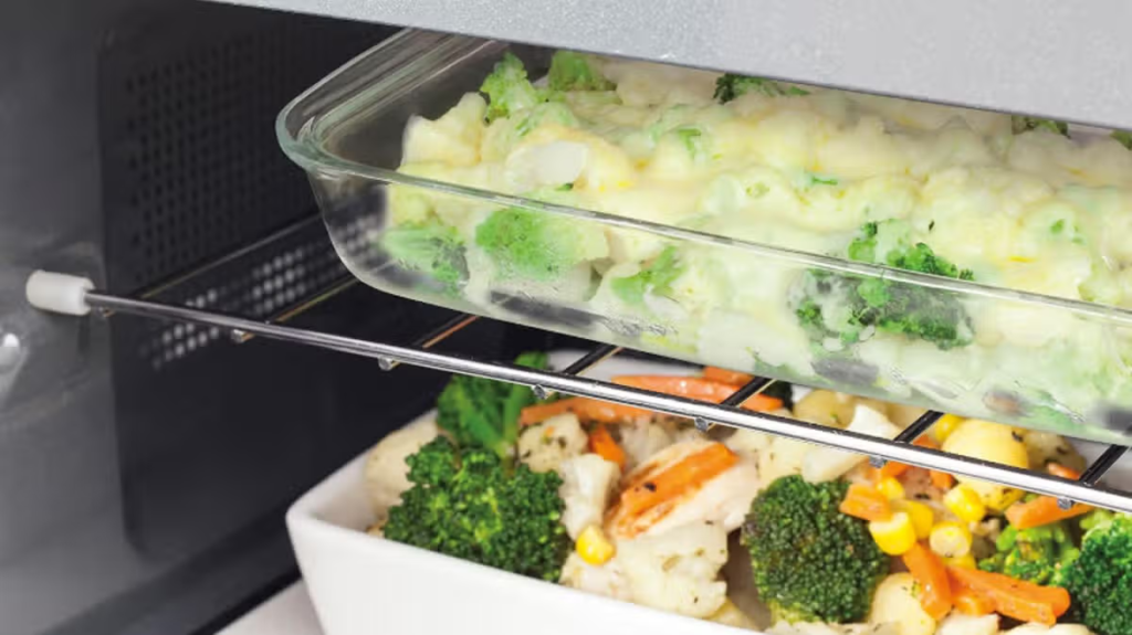 ‘Superb’ microwave ‘better than turntable’ drops by £42 in deal beating Amazon