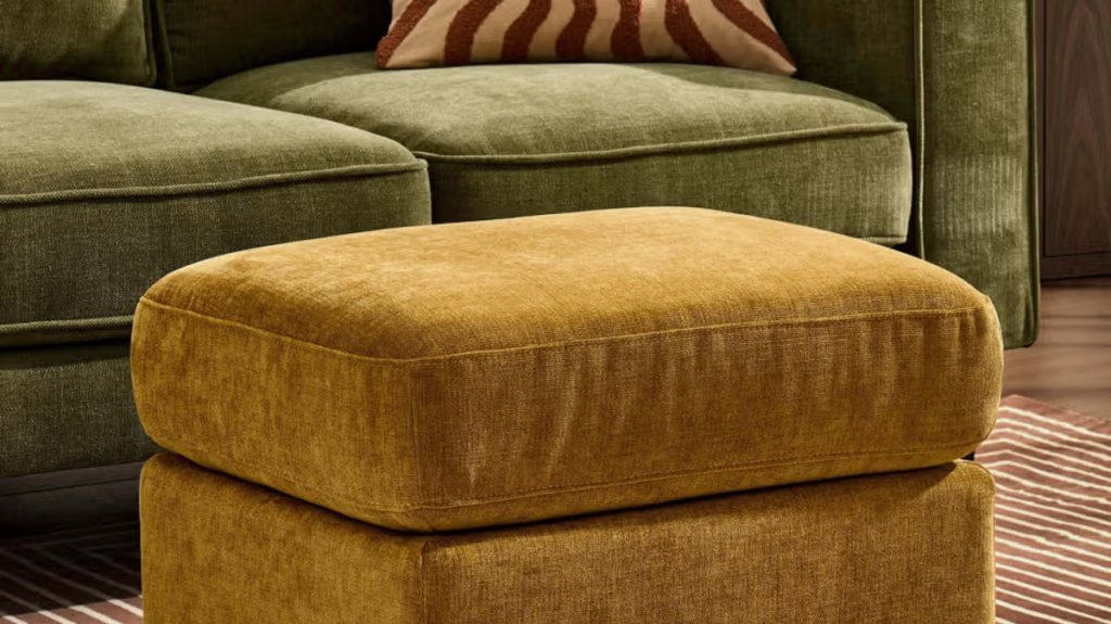 Dusk shoppers save £50 on ‘stylish and comfy’ pouffe in five colours