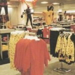 15 Vintage Store Displays Doing Way Too Much
