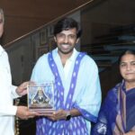Harish Rao Felicitates Priyadarshi For KCR Avatar