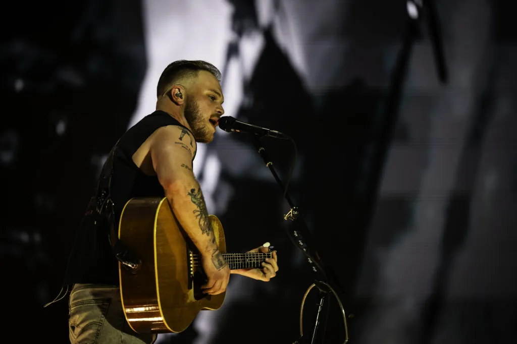 Zach Bryan Wears ‘Free Palestine’ Shirt at Gillette Stadium