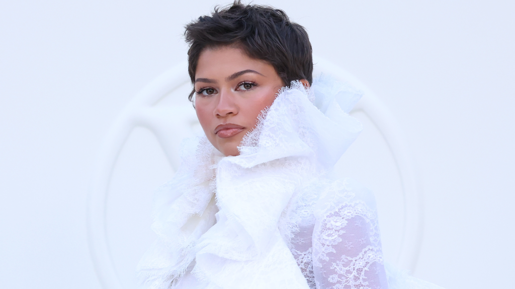 Zendaya’s French-Girl Denim Twists a Ruffled Louis Vuitton Look