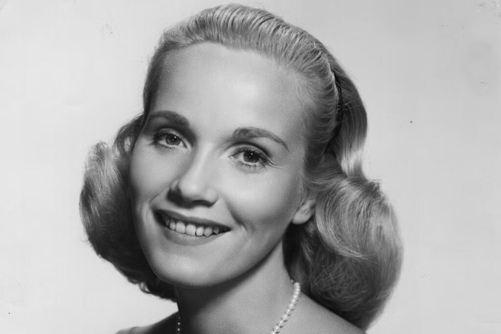 Eva Marie Saint, star of North by Northwest and On the Waterfront, dies at 102