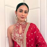 Rakul Preet Singh BREAKS silence on Income Tax searches, DENIES involvement in illegal foreign remittances: “Have been paying my due taxes since the age of 20” : Bollywood News