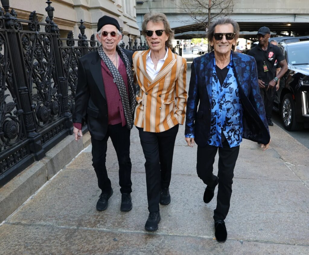 The Rolling Stones Share Bonus Track, Alexander Skarsgård Video