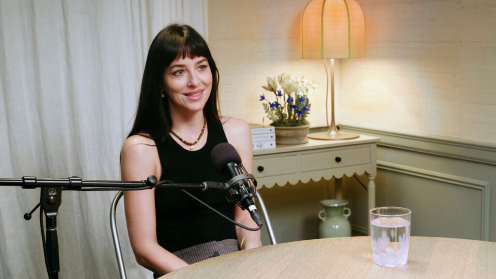 Video: Dakota Johnson Says She Might Do a Broadway Play in 2028