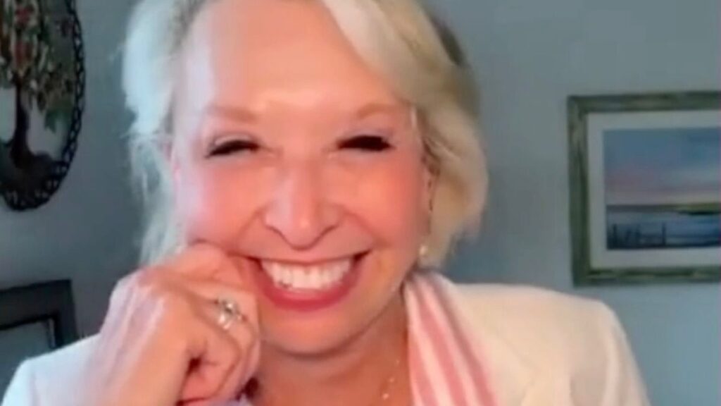 Video: Julie Halston Is Coming Back to Birdland