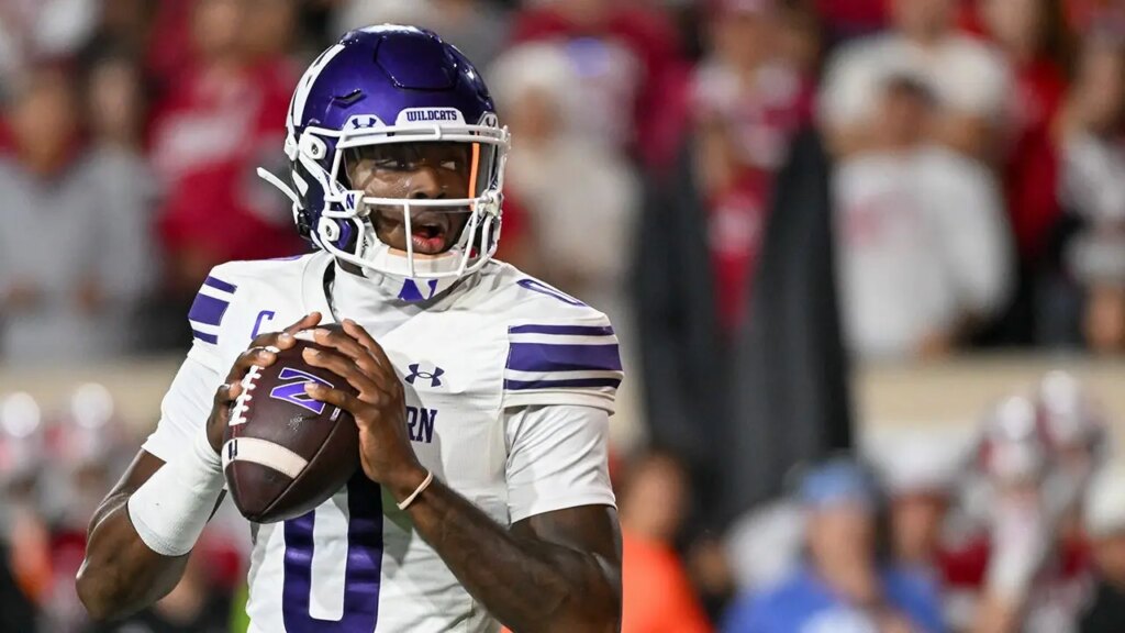 Why the over 45.5 is the college football betting pick for Penn State vs. Northwestern tonight