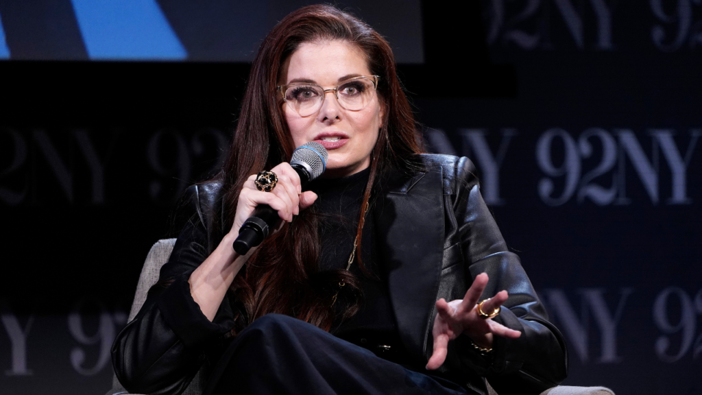 ‘Will & Grace’ star Debra Messing backs Bruce Blakeman over Gov Kathy Hochul