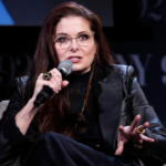 ‘Will & Grace’ star Debra Messing backs Bruce Blakeman over Gov Kathy Hochul