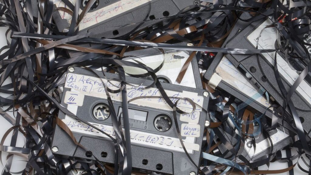 SampleRadar: 485 free tape-treated samples