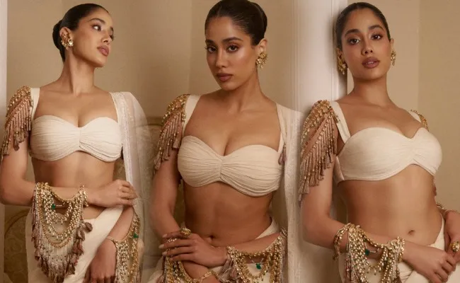 pHOTos: Janhvi Turns Up Glam Volume