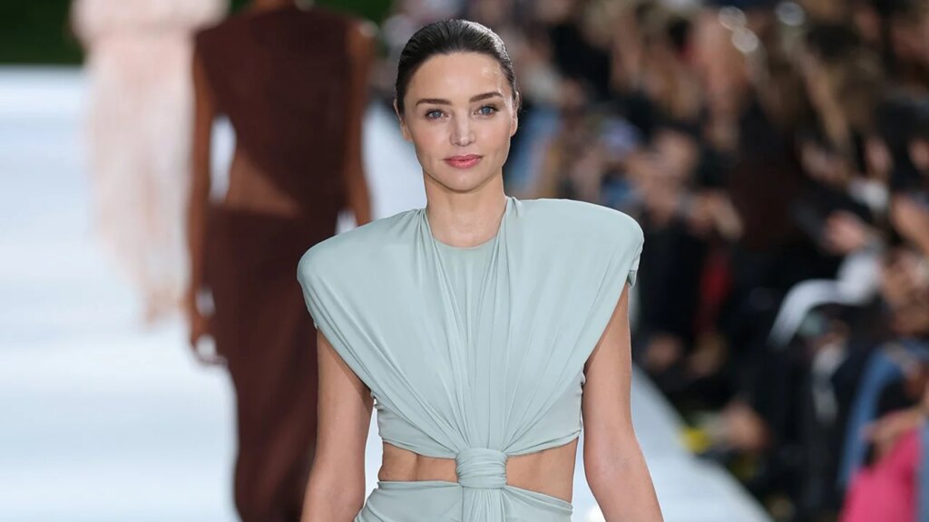 Miranda Kerr Returns to Runway in Nearly a Decade, Walks in Stella McCartney’s Paris Fashion Week Show